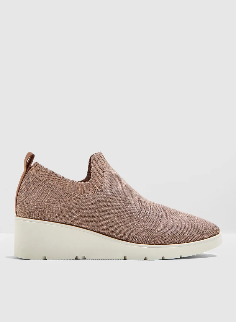 STEVE MADDEN Bell Slip On - Multicolor