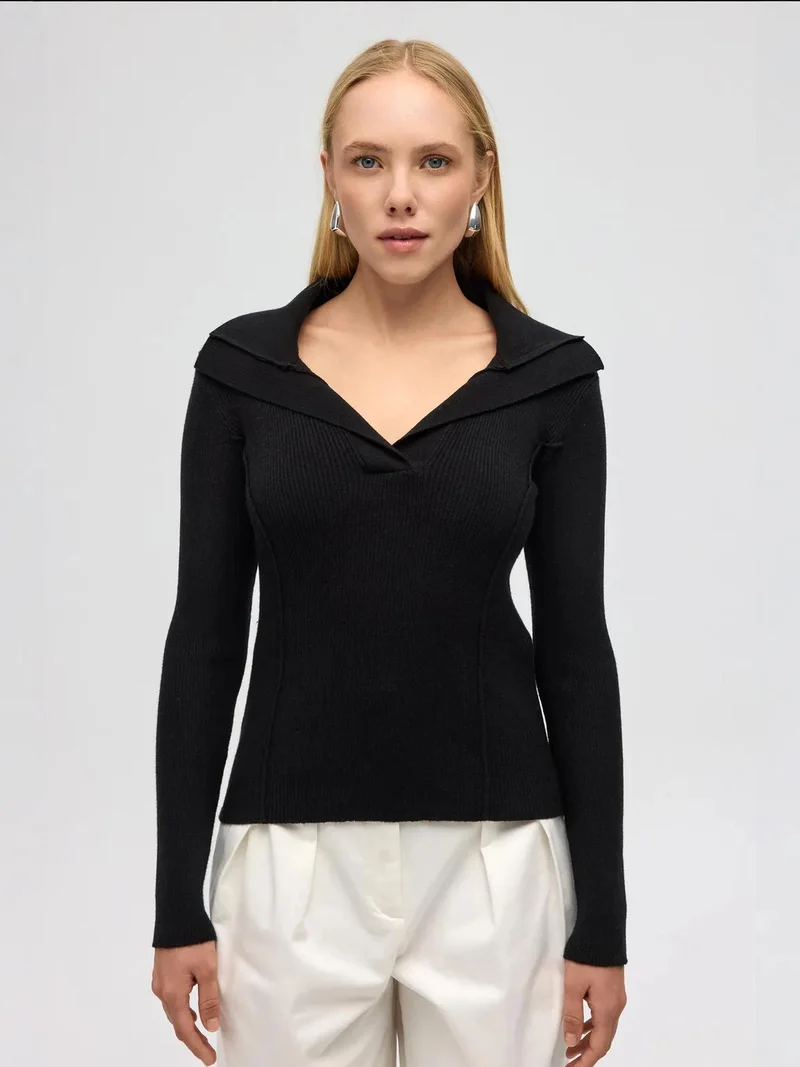 Mai Collection MAI STUDIOS Inari Polo Collar Sweater
