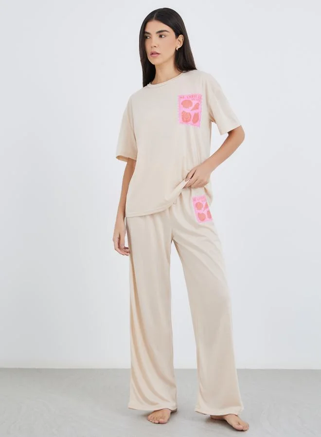 ستايلي Styli Printed Pocket Short Sleeve T-Shirt and Pyjama Set