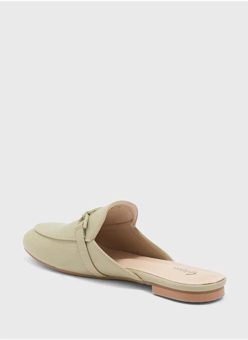 جينجر Tonal Trim Detail Slip On Shoe