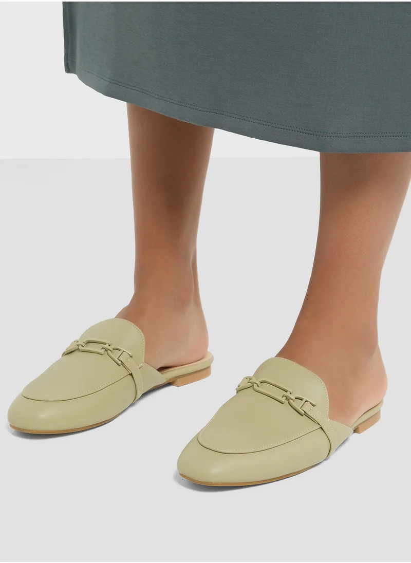 جينجر Tonal Trim Detail Slip On Shoe