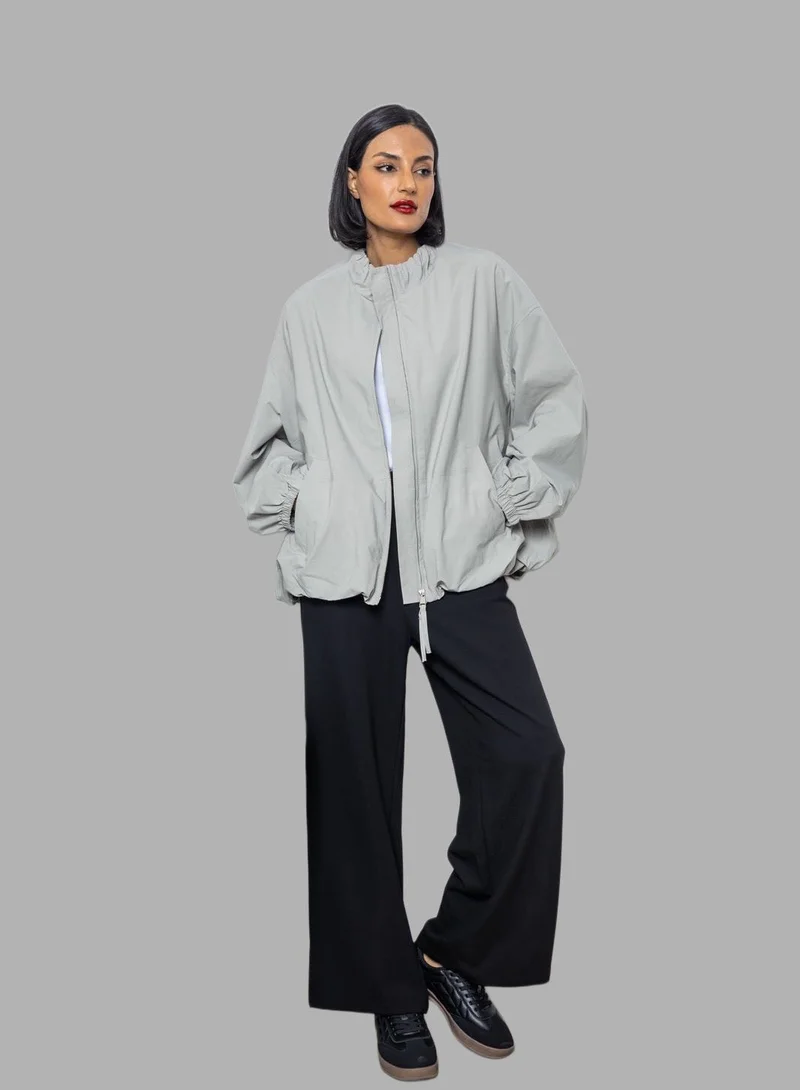 Bond Sport Lightweight Jacket with Zip Closure – Light Grey