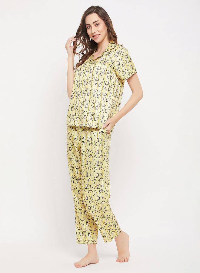 كلوفيا طقم من بنطال بيجاما مع بلوزة مطبعة بزهور وأزرار - Image 2