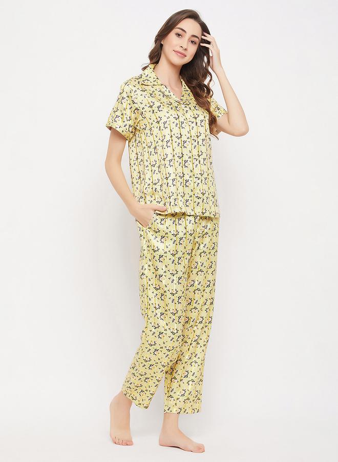 كلوفيا طقم من بنطال بيجاما مع بلوزة مطبعة بزهور وأزرار - Image 3