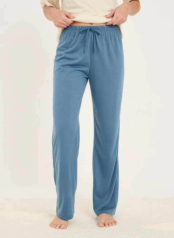 Styli Solid Pocket Detail T-Shirt & Pyjama Set