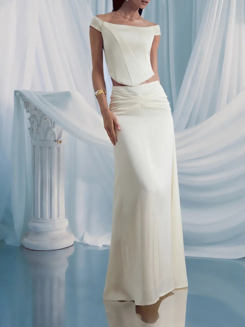 ليتشي توب مشد من الساتان مع عظام غير متماثلة