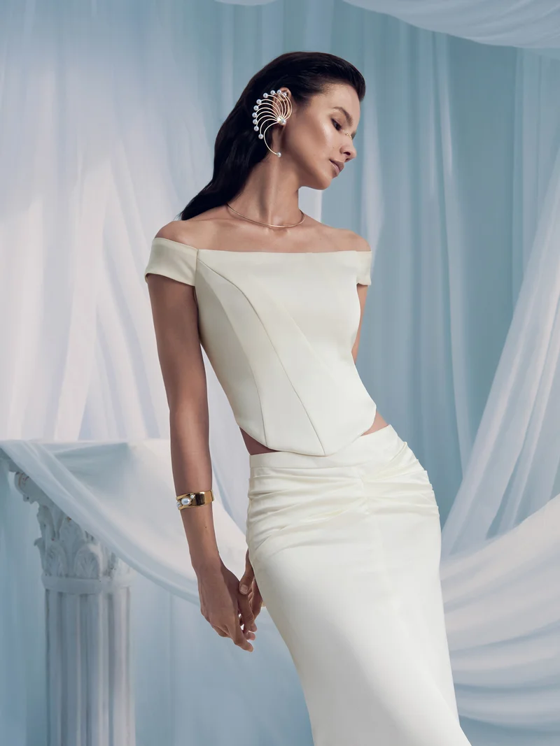 ليتشي توب مشد من الساتان مع عظام غير متماثلة