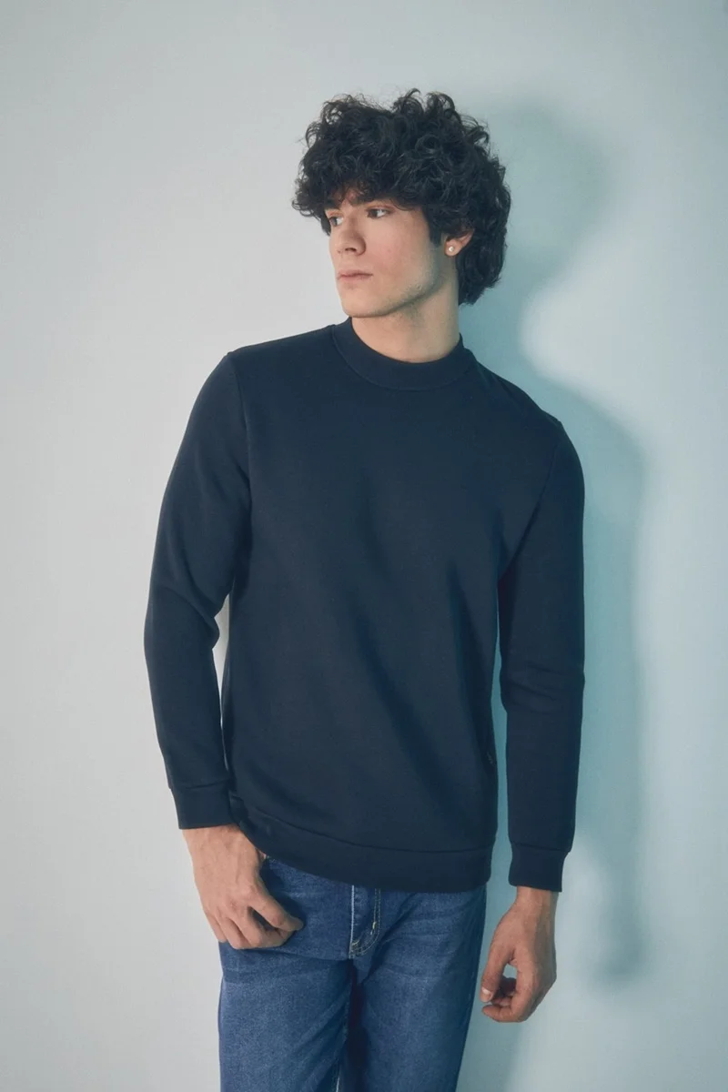 فولامودا Basic Crew Neck Sweatshirt