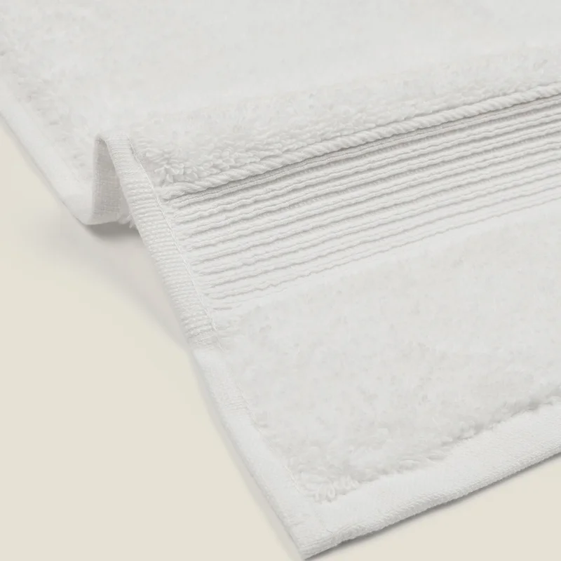يسكن PREMIUM 600 GSM COTTON BAMBOO BLEND TOWELS