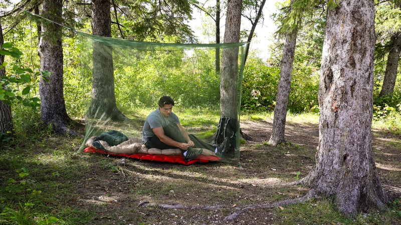Coghlan's Rectangular Mosquito Net â€“ Lightweight Mesh Canopy for Camping, Travel, and Outdoor Use â€“ Includes Tie Loops, Carry Bag, Twine, Hooks, Anchors, Nails â€“ Green, 78" x 32" x 59" - Image 4