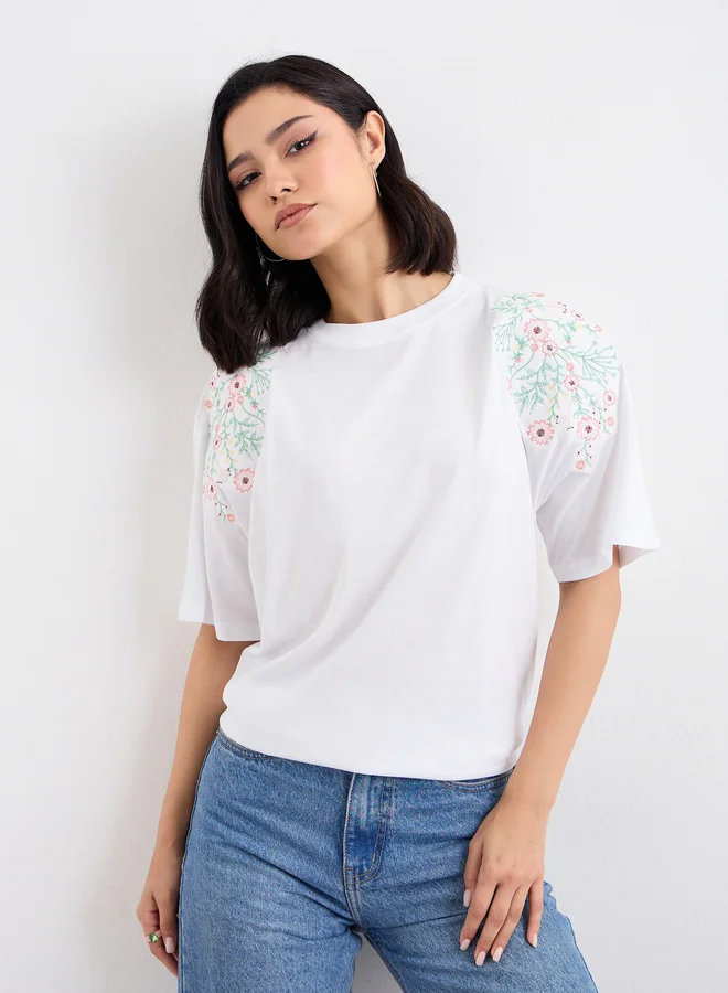 Styli Styli Floral Embroidered Detail Oversized T-Shirt