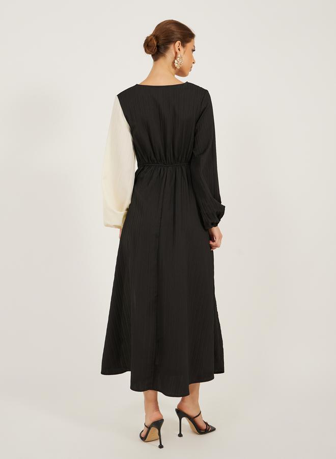 Styli Monochrome Knot Midi Dress  - Image 5