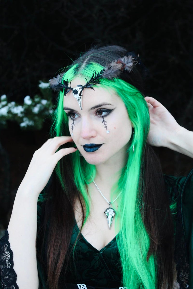 MOSTORY Handmade Raven Elf Crown - Gothic Feather Cirlet with Crow Skull Black Flower Tiara with Rhinestone for Witch Sorcerer Renaissance Halloween Wedding Cosplay Photo Prop - Image 2