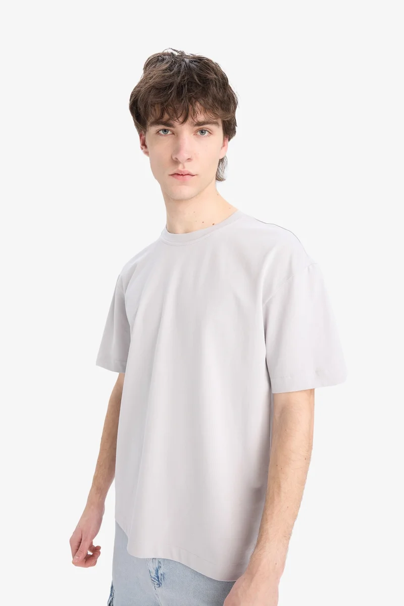 ديفاكتو Oversize Fit Crew Neck Short Sleeve T-Shirt