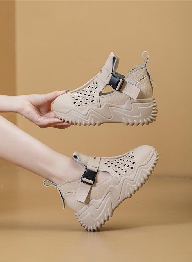 Lady's summer casual shoes - Image 1