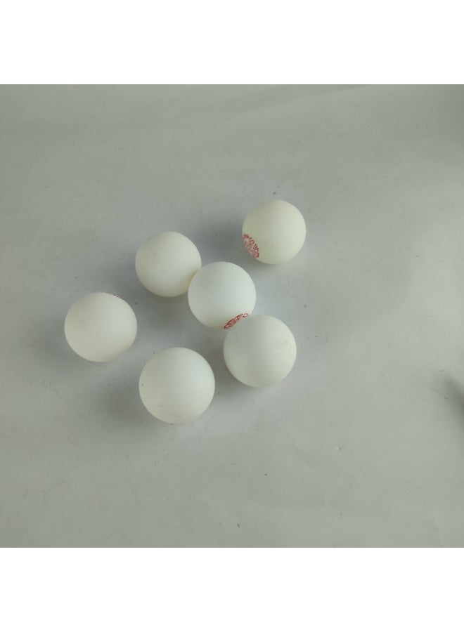 كرات تنس الطاولة - عبوة من 6 كرات تنس طاولة - خفيفة الوزن ومتينة بدون درزات بيضاء كبيرة الحجم لألعاب الكرنفال والحفلات - Image 2