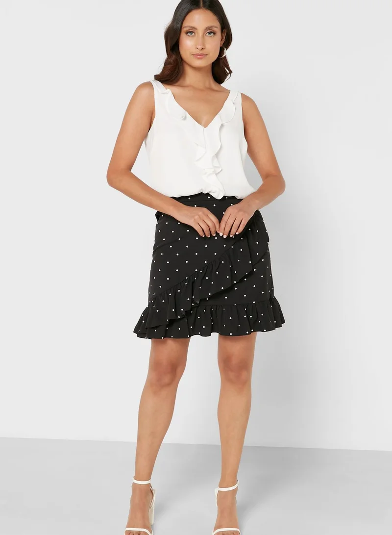 Wallis Petite Plunge Neck Ruffle Detail Top