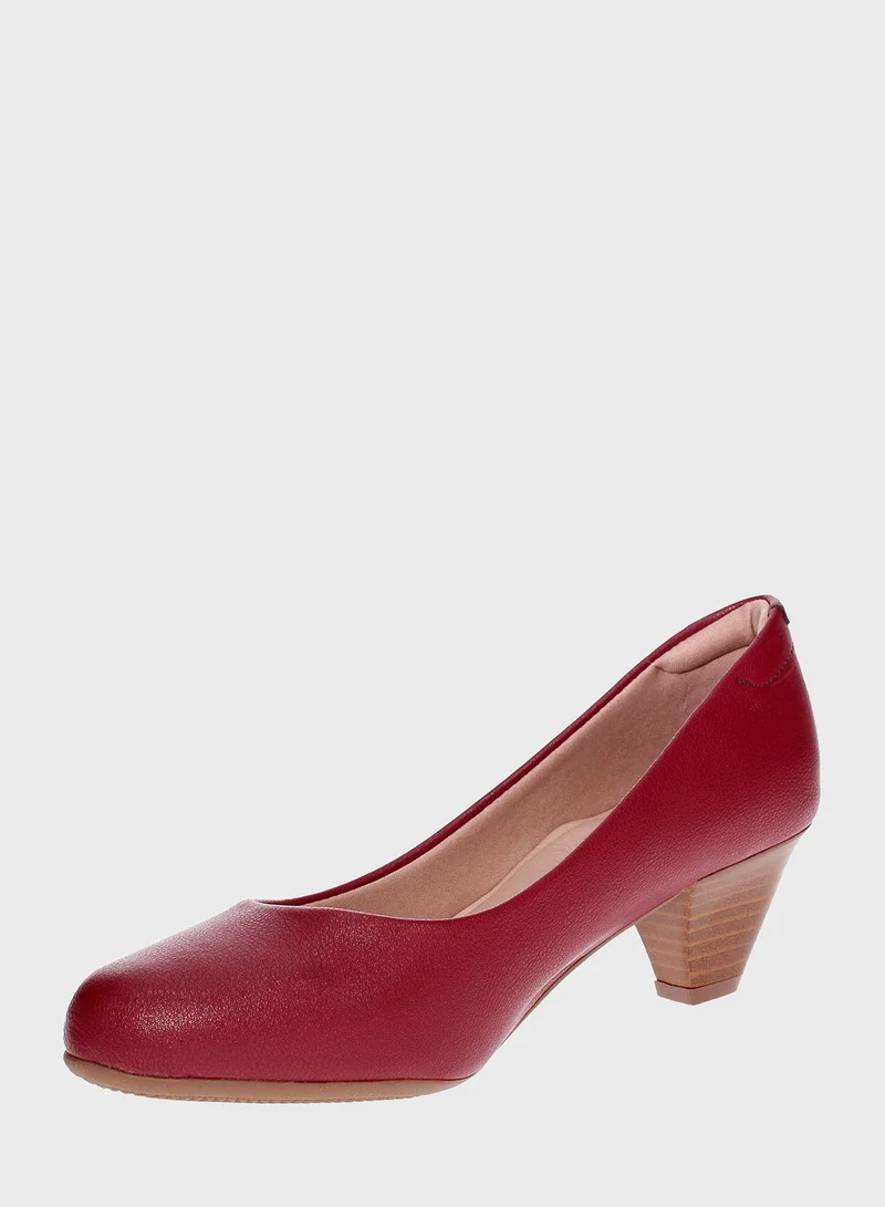 مودار أحذية أمية مدببة بكعب منخفض