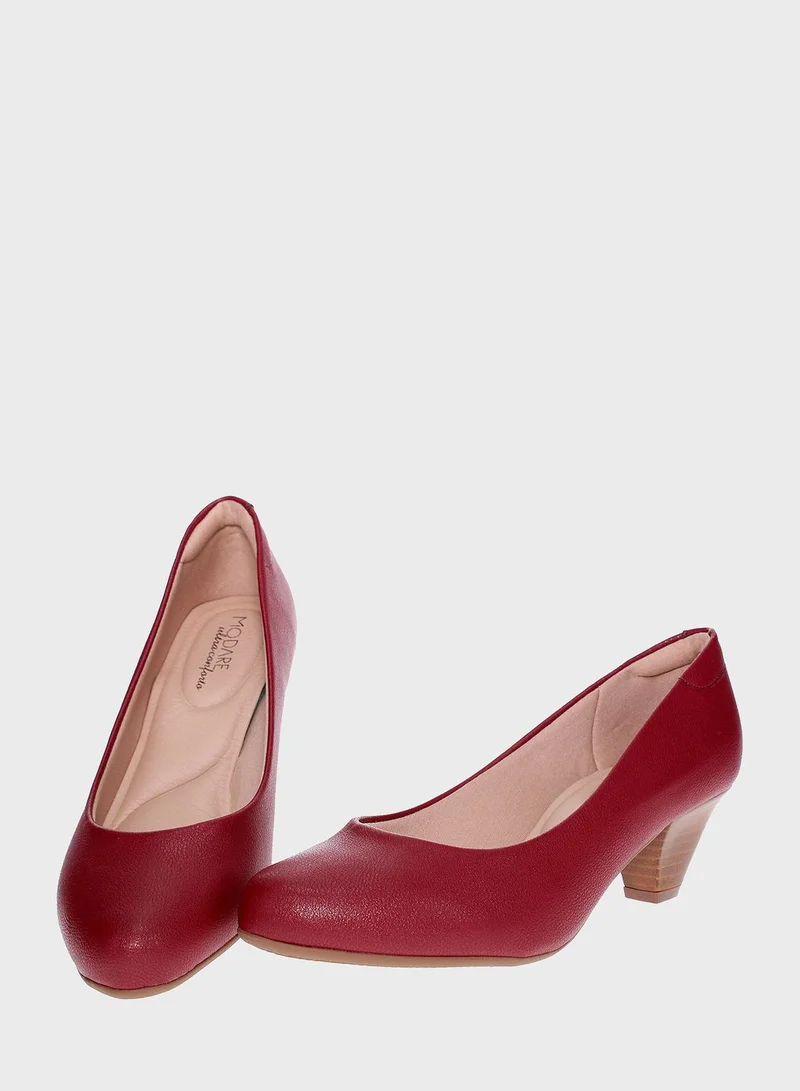 مودار أحذية أمية مدببة بكعب منخفض