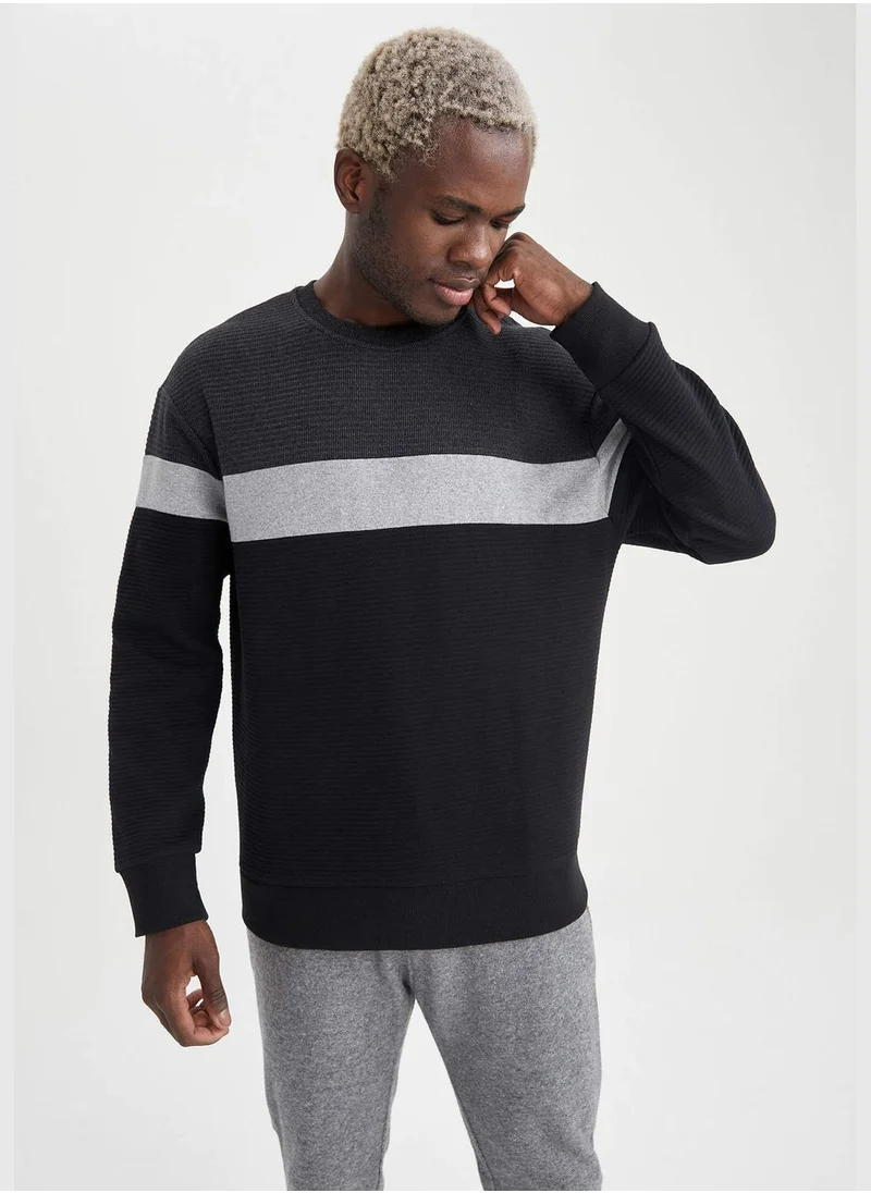 DeFacto Comfort Fit Long Sleeve Sweatshirt