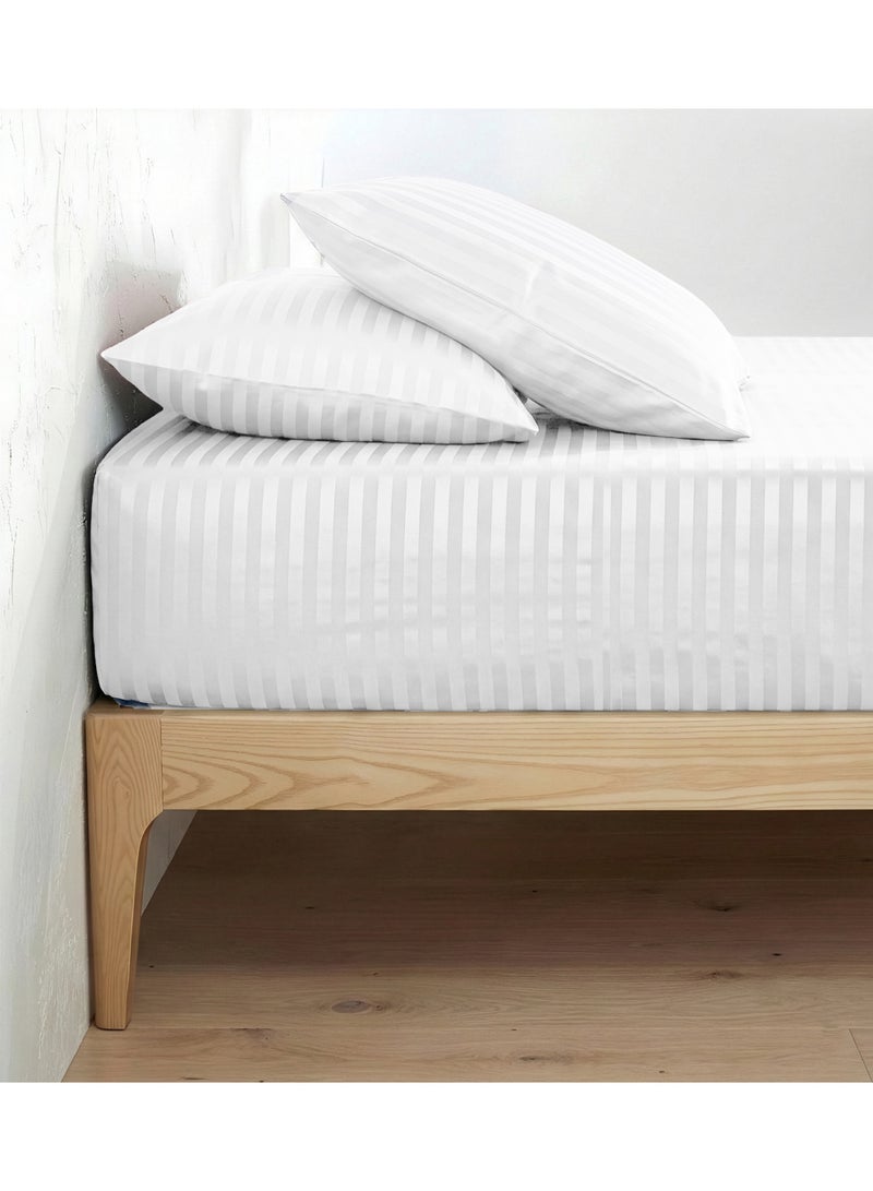 ريلاكس طقم ملاءات سرير فاخر ممتاز - ملاءة سرير فائقة النعومة، تسمح بمرور الهواء، ولطيفة على البشرة، مزودة بجيوب مطاطية عميقة، بالإضافة إلى غطاءي وسادة وملاءة سرير واحدة، لون أبيض، 180 × 200 سم - Image 4