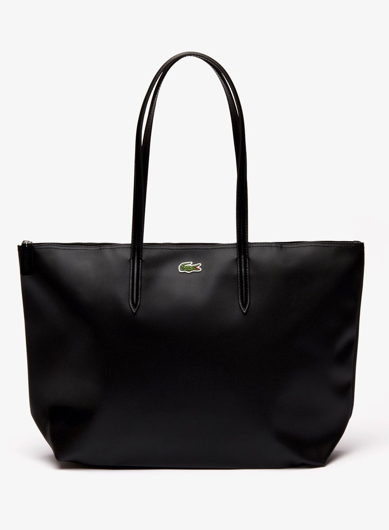 لاكوست حقيبة لاكوست الأصلية الكبيرة السوداء (45x30x12 سم) - فائعة السعة، بسحاب علوي | توصيل سريع داخل السعودية | جلد صناعي فاخر وتغليف هدية - Image 1