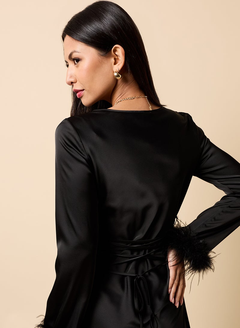 Little Mistress Feather Hem Sleeve Detail Maxi Dress - Image 4