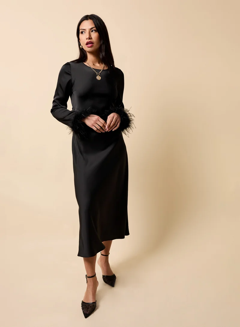 Little Mistress Feather Hem Sleeve Detail Maxi Dress