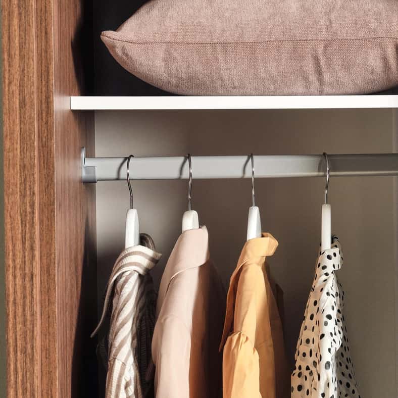 Pan Home خزانة ملابس منزلقة ببابين فالنسيا - جوز أبيض لامع - Image 4