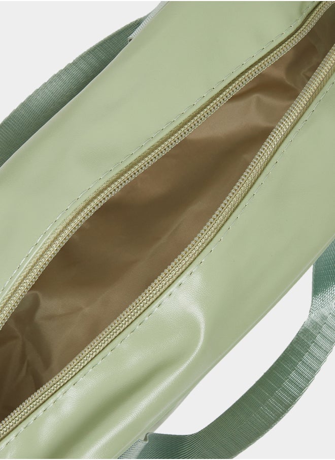 Styli Waterproof Transparent Wash Bag with Zip Closure  - Image 4