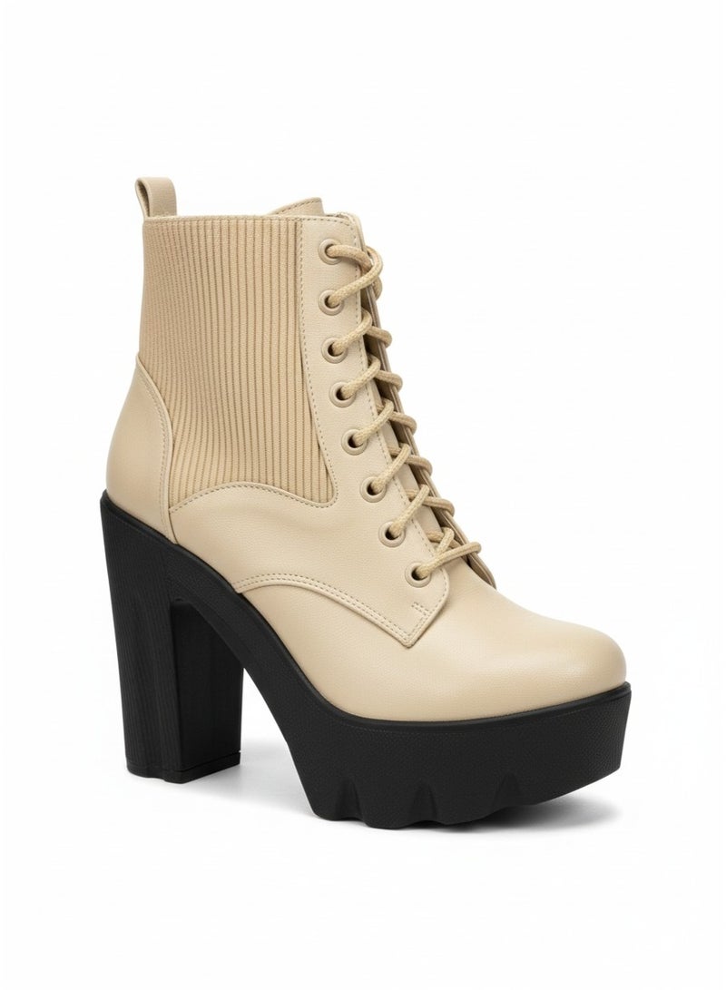Vbranda Women’s ankle boot with a chunky high heel 7sm - Image 3