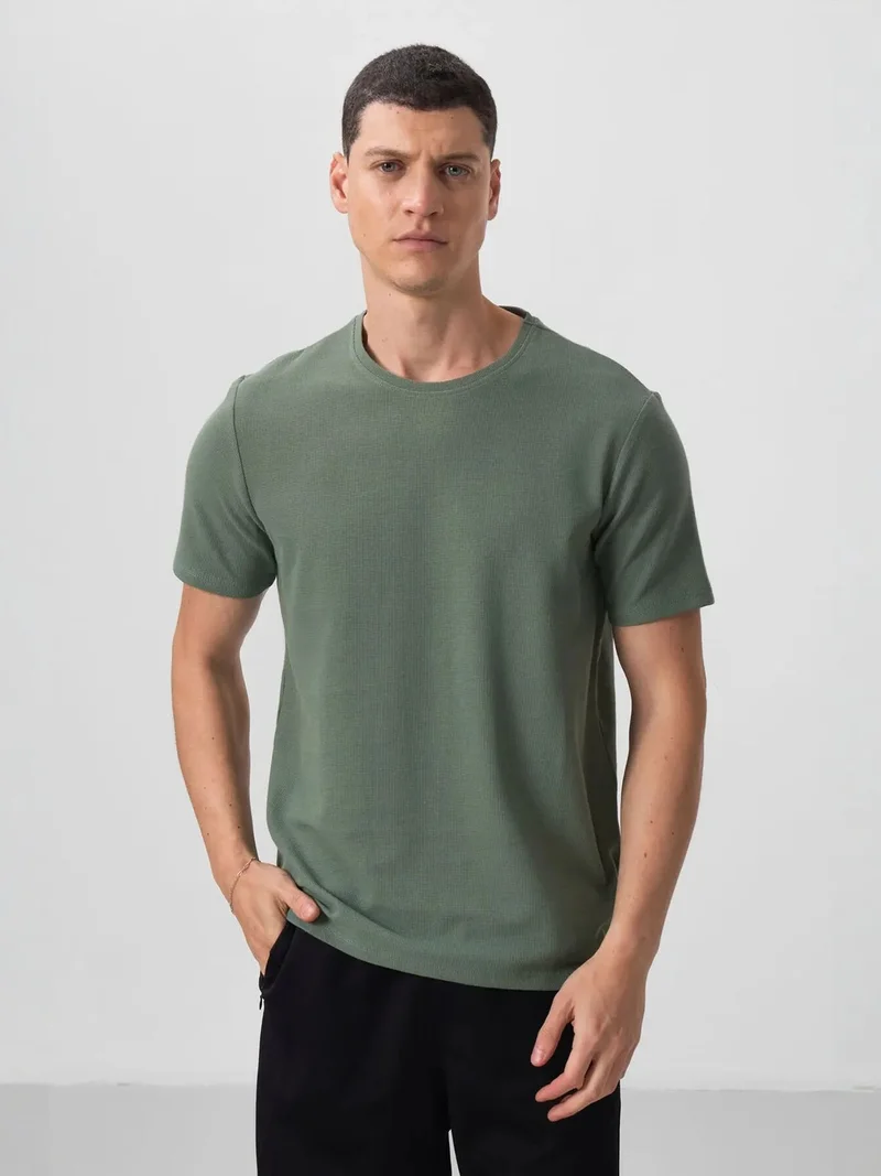 تومي لايف TOMMY Men's Regular Fit Crew Neck T-Shirt