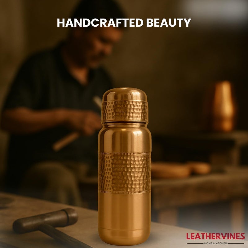 LEATHERVINES زجاجة ماء نحاسية 100% نقية من ليثرفاين سعة 64 أونصة مع غطاء | وعاء آيروفيديكي مانع للتسرب لدعم الهضم والمناعة | خفيفة الوزن وصديقة للبيئة للاستخدام أثناء السفر، أفضل هدية لعشاق الصحة - Image 3