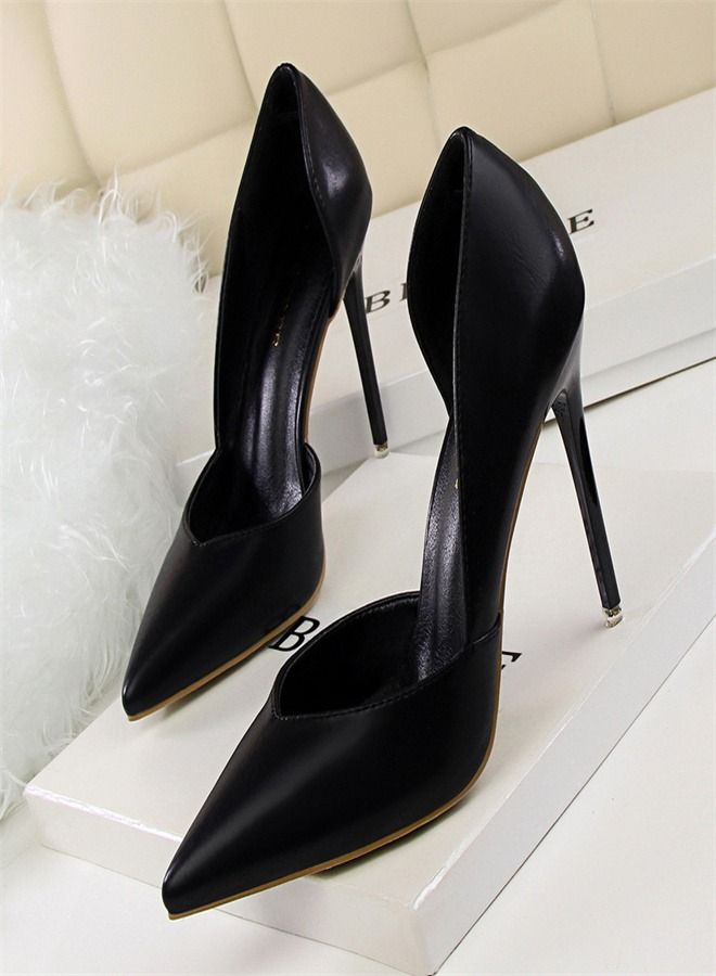 BIGTREE Shallow Pointed Hollow High Heels 10.5CM Black