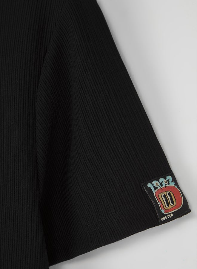 trendyol Black Regular Cut Textured T-Shirt with Label Detail - Image 3