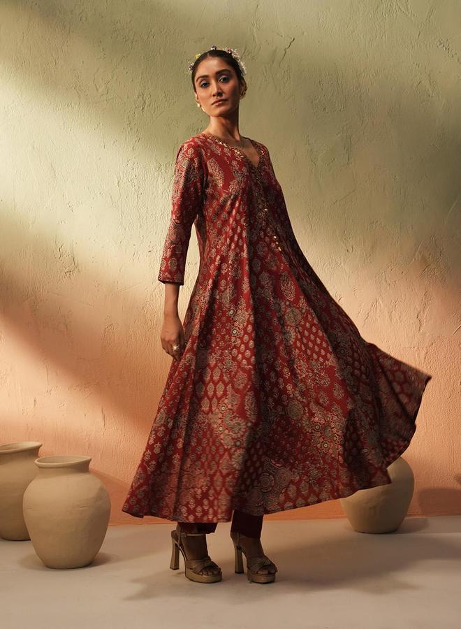 ISHIN Women's Maroon Cotton Printed Tunic Upper Calf Length Pleat Front Bottom Flared 2 Peice Kurta Set - Image 3