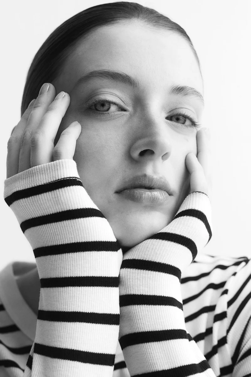 اتش اند ام بلوزة من تشكيلة ماما من الجيرسيه المرن