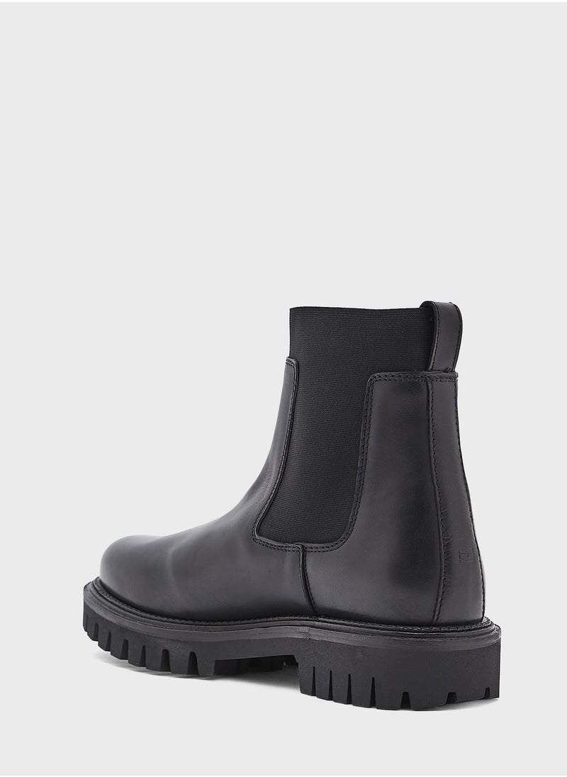 TOMMY HILFIGER - Essential Casual Boots - Image 1