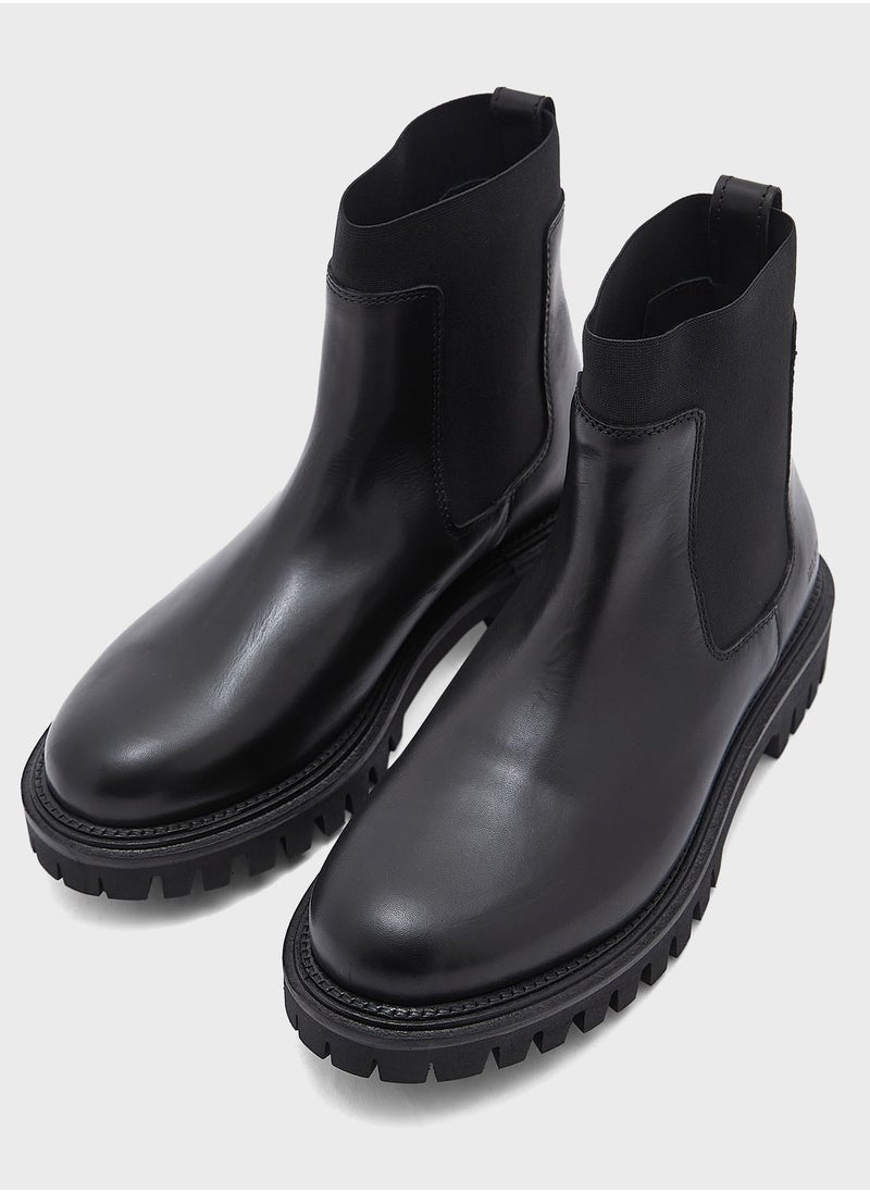 TOMMY HILFIGER - Essential Casual Boots - Image 1