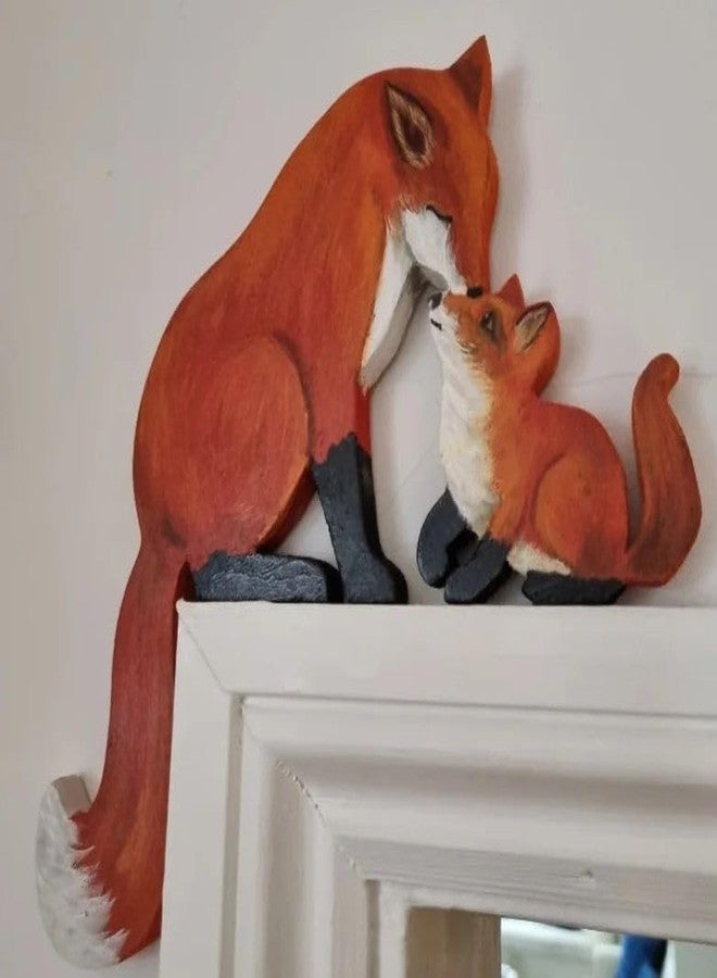 Sanmtang New Fox Statue Door Frame Decor Cute Mama and Baby Fox Door Topper Handcrafted Wood Decor Sign, Creative Animal Sculpture Wall Art Figurine Ornament for Garden Living Room Bedroom Office (1 / Set) - Image 1
