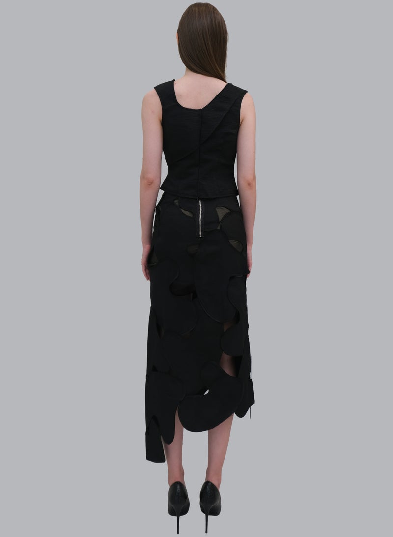 MUST HAVE • BLACK CUT-OUT LAYER TOP  - Image 2