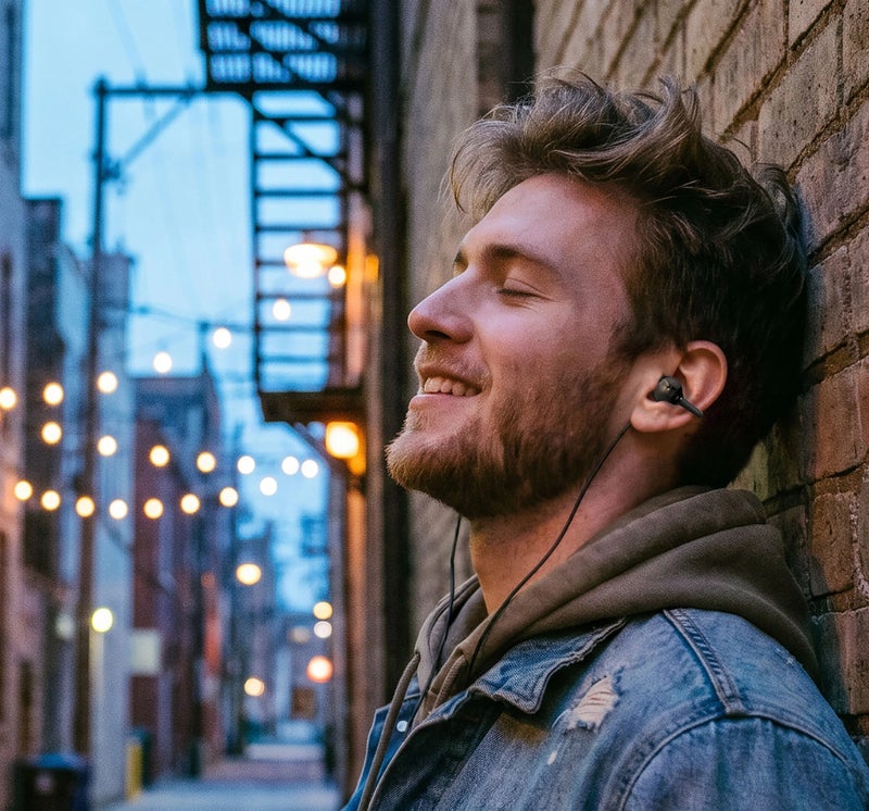 Powerology Earhook USB-C Wired Earphones Built-in Microphone / Wired Headphone - Black - Image 2