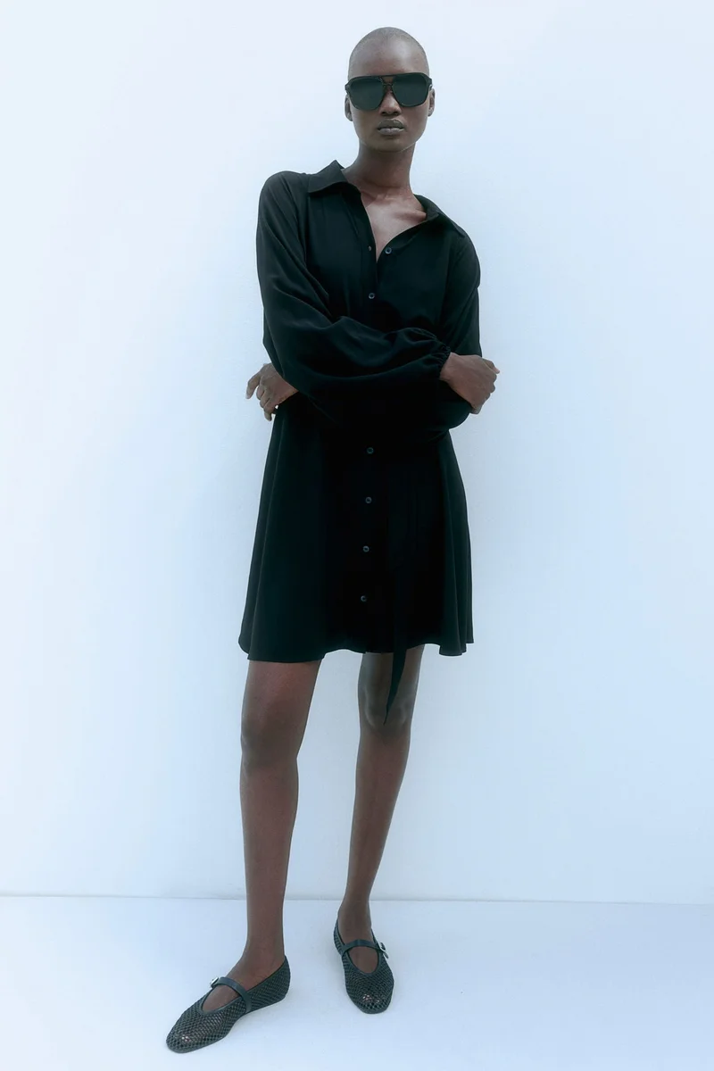 اتش اند ام فستان بتصميم قميص بأكمام منفوخة