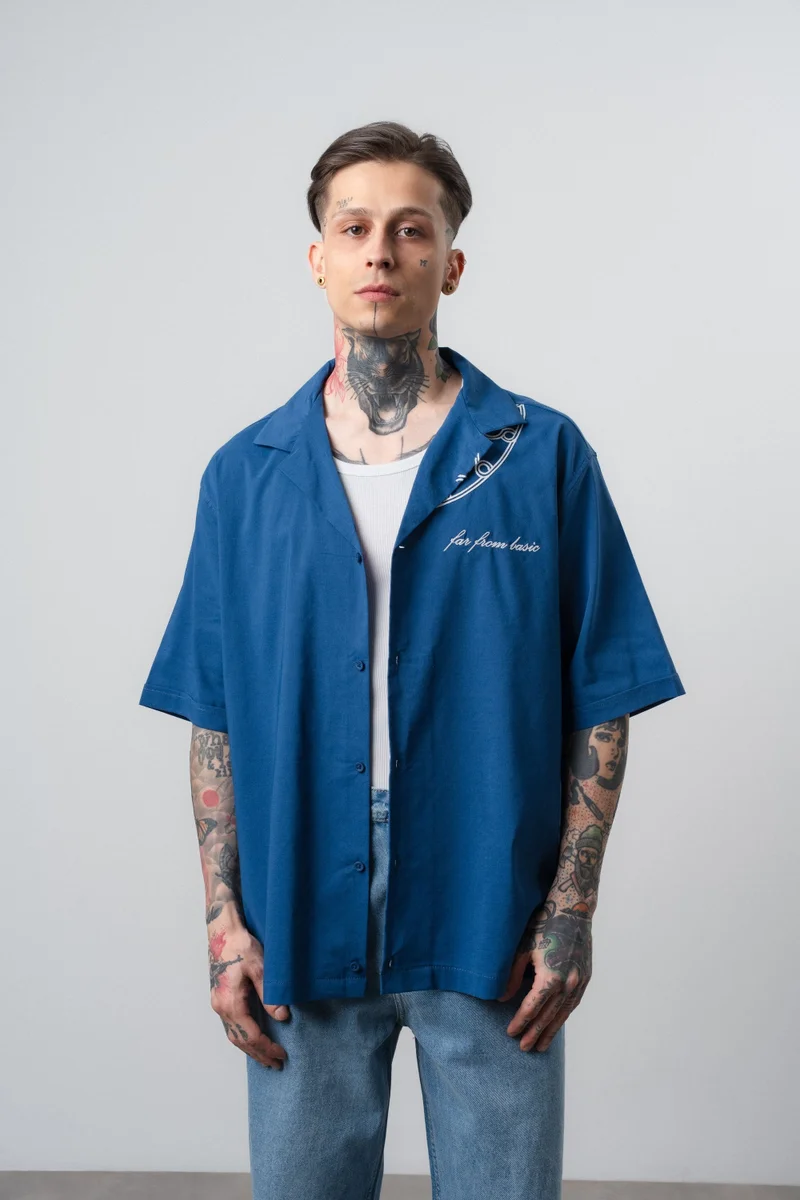 RESPIRE Men's Itsbyzey Embroidered Oversize Shirt in Petrol