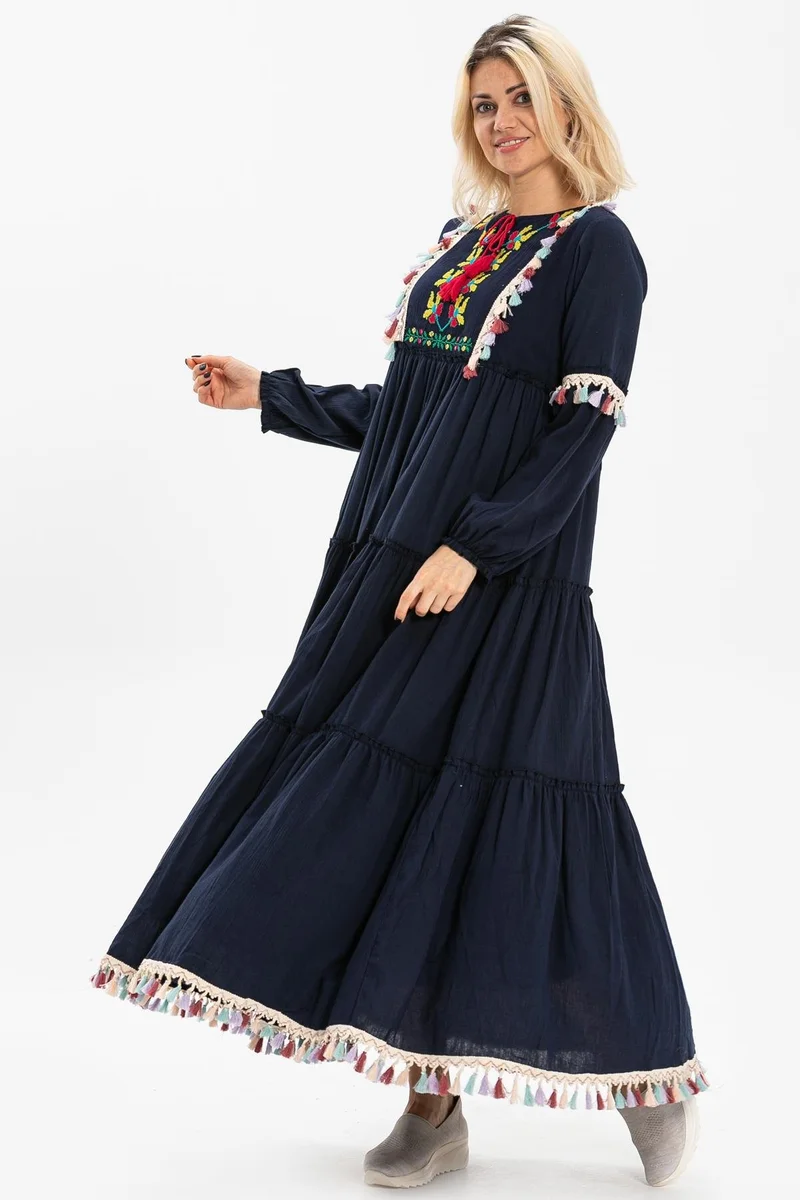 اليش شيل بيزي Embroidered Maxi Dress