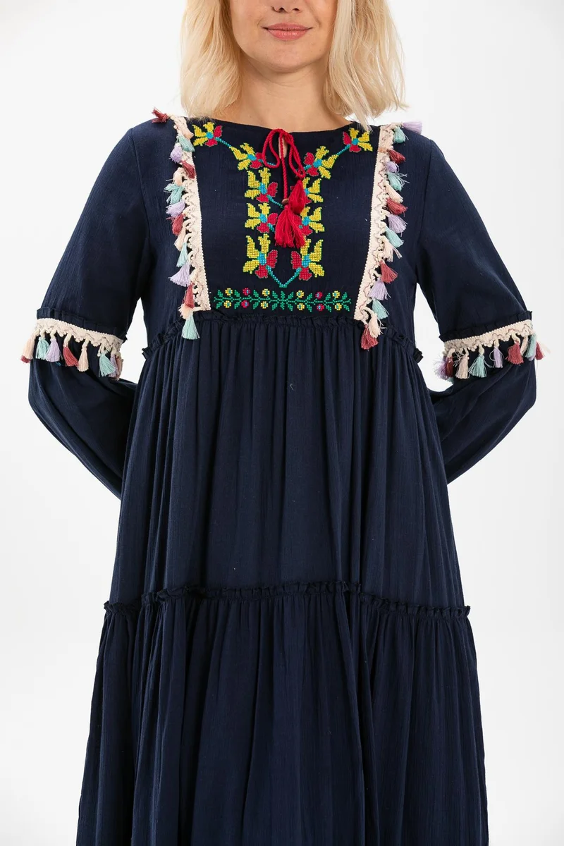 اليش شيل بيزي Embroidered Maxi Dress
