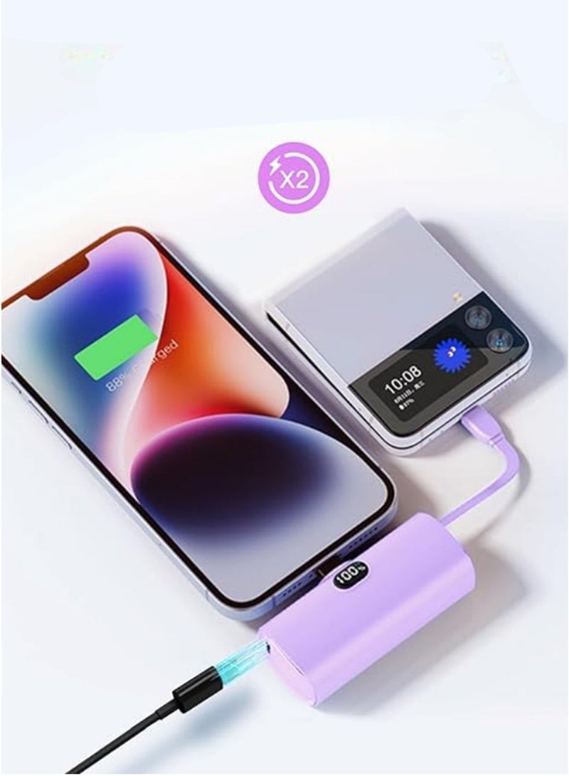 باور بانك صغير JS26 بسعة 5000 مللي أمبير مع موصلات USB-C و Lightning مدمجة، شاشة رقمية، حامل هاتف، لون بنفسجي فاتح - Image 1