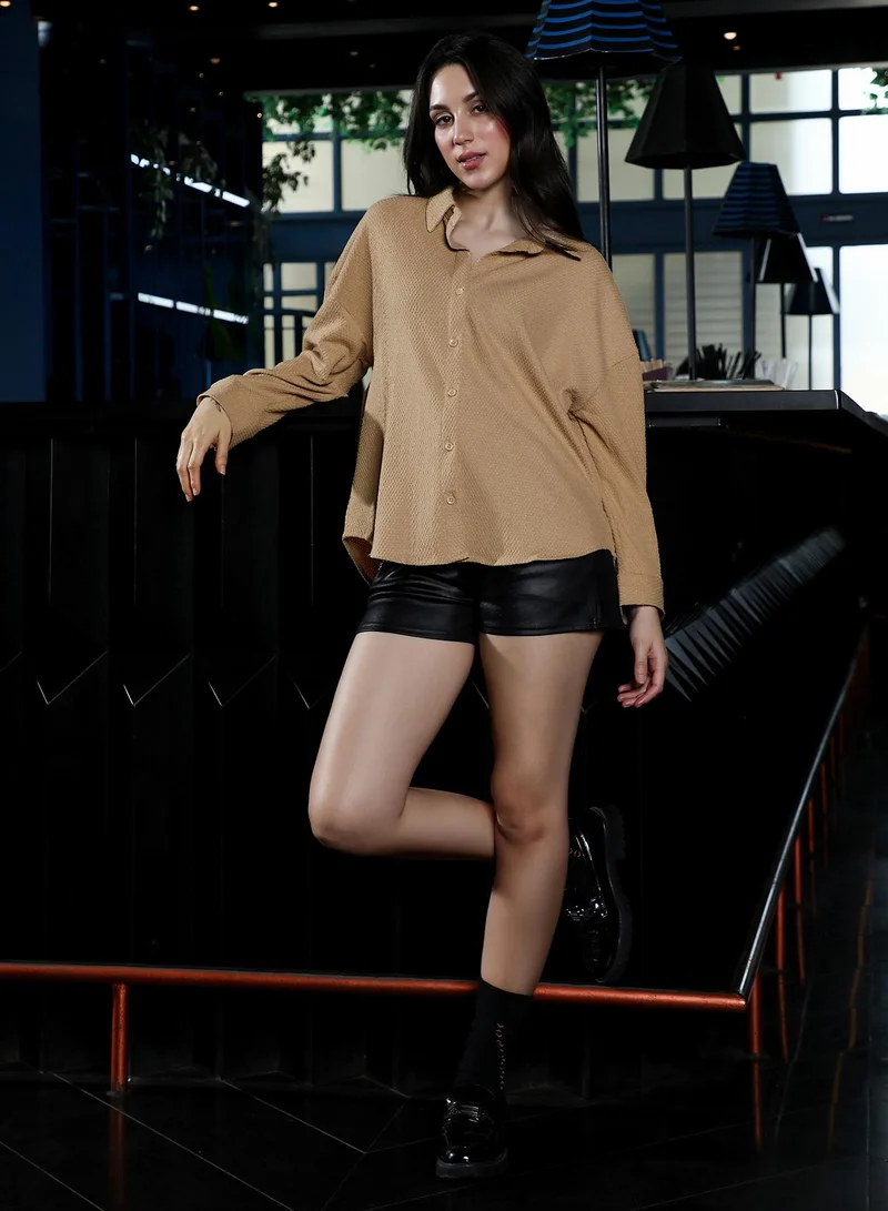 PINACOLADA  Women's Sand Beige Hive-Tactile Oversized Shirt | نساء | أكمام طويلة | سادة | طوق منتشر | كاجوال كبير الحجم | قميص for Women | Best Price UAE