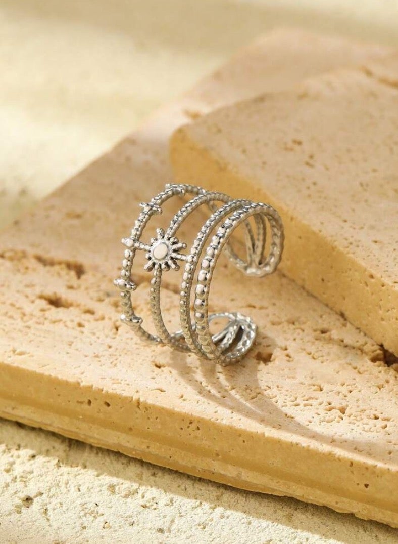 إيكوال خاتم نسائي من الاستانلس ستيل باللون الفضي انيق وعصري بمقاس موحد - Image 3