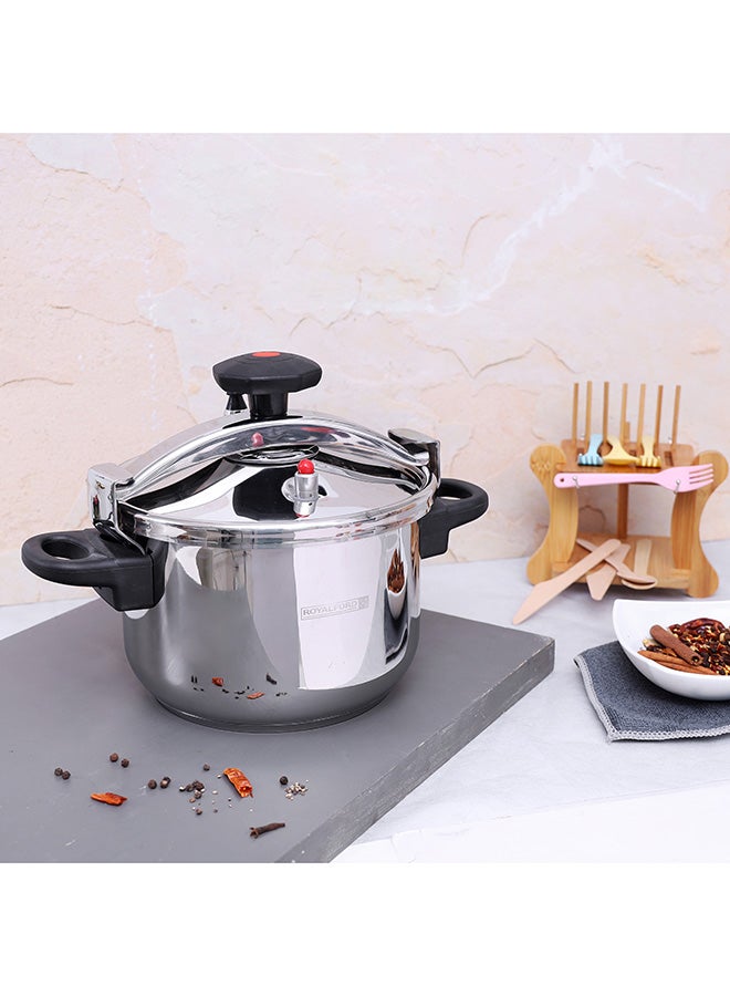 Royalford Stainless Steel Lightweight And Durable Home Kitchen Pressure Cooker With Lid 5Liters - Image 3